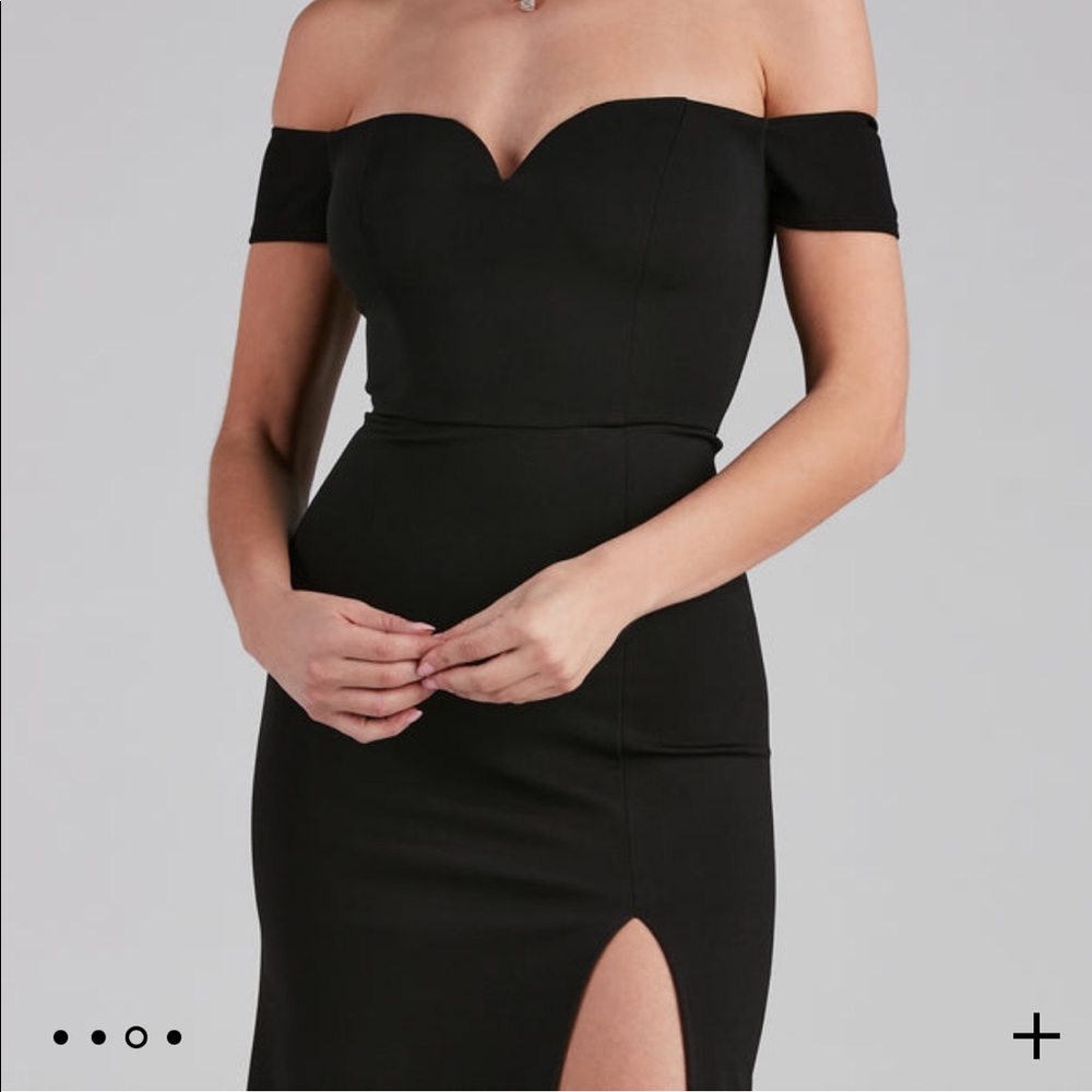 OFF THE SHOULDER WINDSOR DRESS - Picture 2 of 12